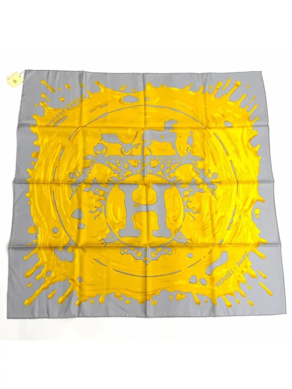 Hermes Carre 90 Peinture Fraiche Freshly Painted Silk 100% Gray Perlee or Scarf